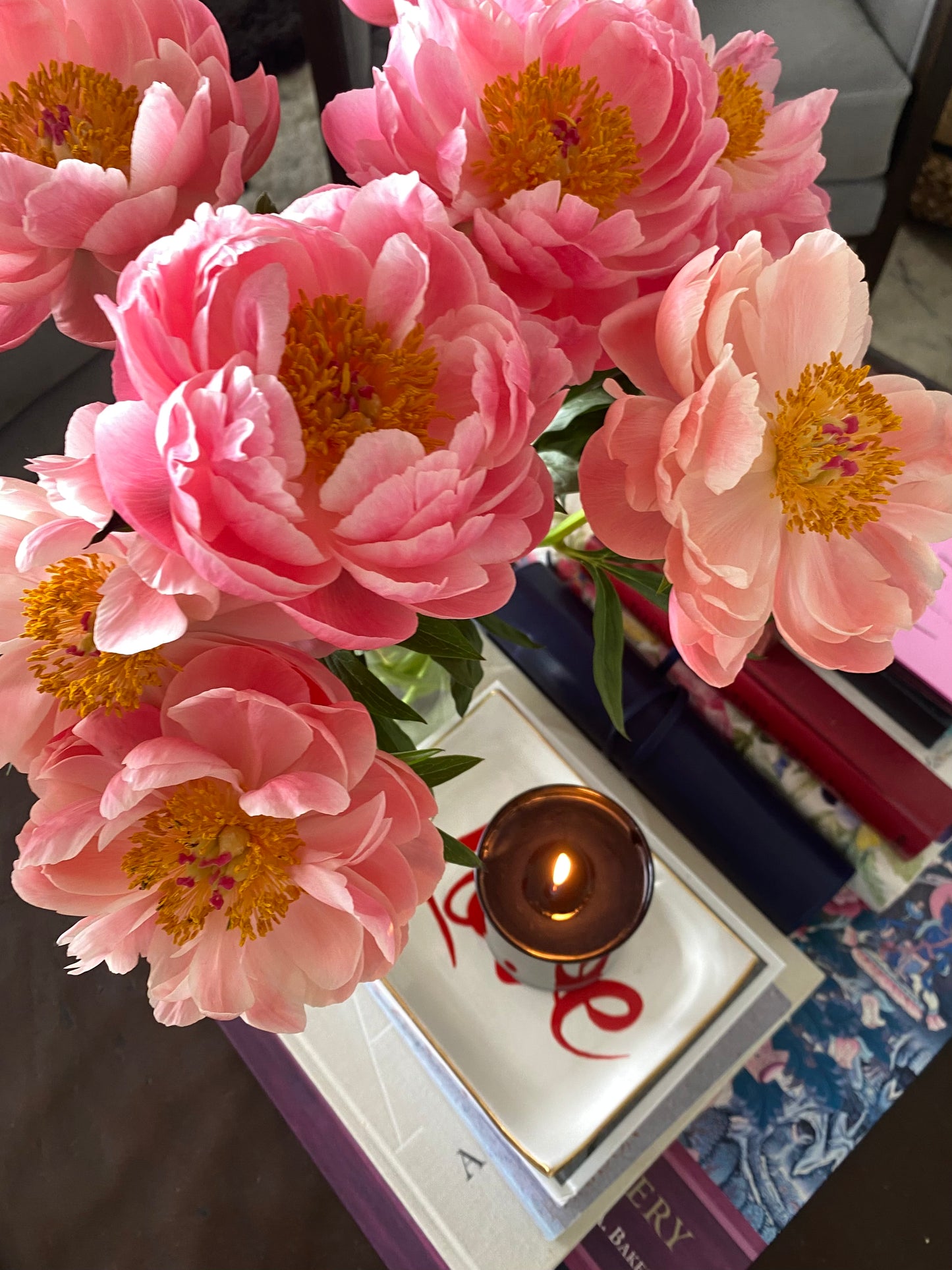 Tanto Amore Large Campfire Vine & Bloom Box